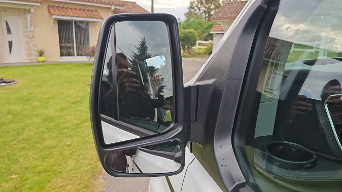 photos.accessories_ext