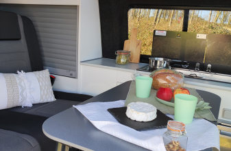 VOLKSWAGEN HANROAD TREK image