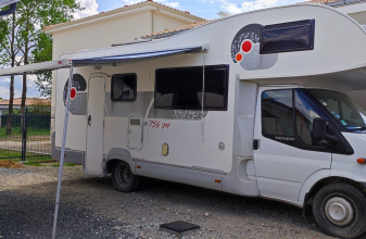 Ford CARAVANS INTERNATIO. Elliot E756m image