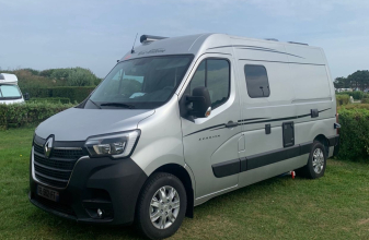 RENAULT FONT VENDOME EVASION image