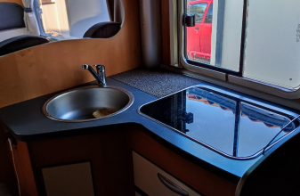 Ford CARAVANS INTERNATIO. Elliot E756m image