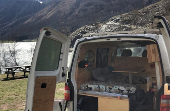 Volkswagen TRANSPORTEUR T5 image