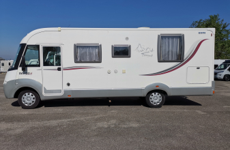 MERCEDES RAPIDO SERIE 8 image