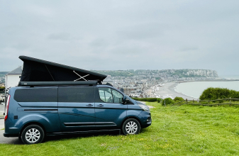 RENAULT FONT VENDOME ESCAPADE image