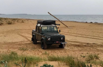  LAND ROVER DEFENDER 110 Crew  Cab image