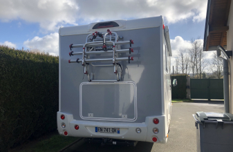 Fiat CHAUSSON TITANIUM 738 XLB AVEC ATTELAGE  image