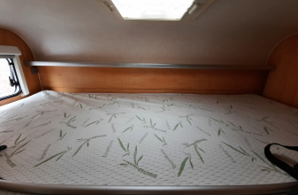 Ford SUNLIGHT A68 Capron image