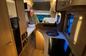  MC LOUIS GLAMYS image