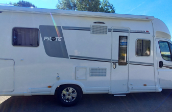 PILOTE P 746 Expression