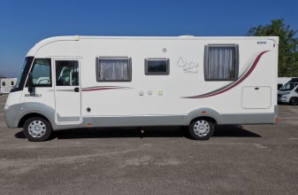 MERCEDES RAPIDO SERIE 8 image