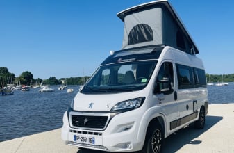 Peugeot DREAMER D43 UP WHITE ADDICT image