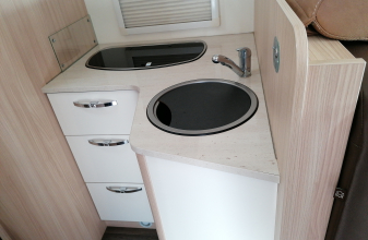 Fiat BURSTNER IXEO TIME 734 image