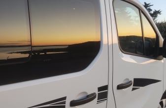 RENAULT FONT VENDOME ESCAPADE image