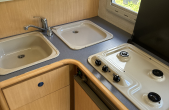 Ford CHALLENGER 170 image