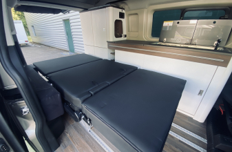 Ford LAIKA Kosmo F100 image