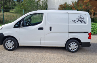 Nissan NV 200 image