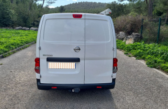 Nissan NV 200 image
