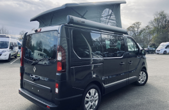 Renault BURSTNER Playa C 500 image