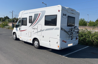 Mac Louis MC4 830 avec salon arrière image