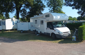 Ford CHALLENGER Mageo 192 image